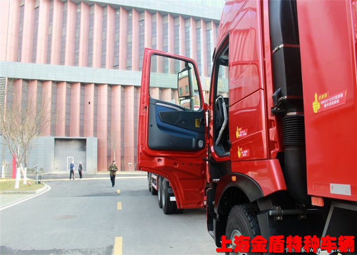 540HP SINOTRUK HOWO T7H Heavy Duty Truck 8x4 8.5m Dump Truck 15.37 Ton