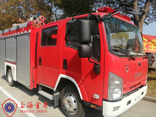 3500L의 소방 장치와 6석의 두 줄의 객실과 함께 신뢰할 수 있는 상업용 소방 트럭